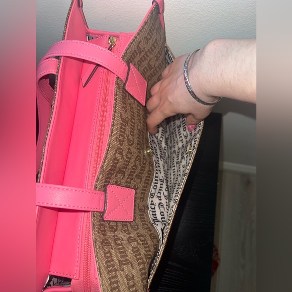 Juicy Couture Smooth Leather Tote Bag - Picture 8 of 12